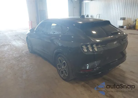 2022 Ford Mustang Mach-E Gt z USA, uszkodzony, nr VIN 3FMTK4SE2NMA43312